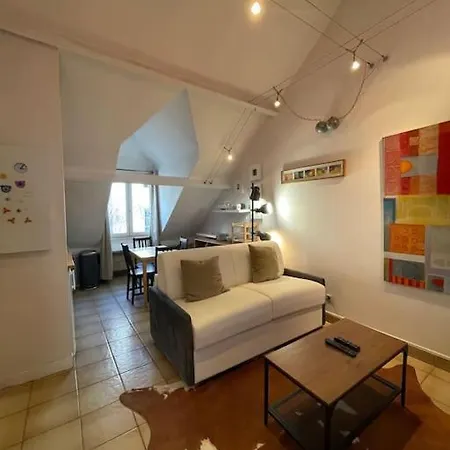 Cosy Place Des Abbesses-sacre-coeur ! Parigi