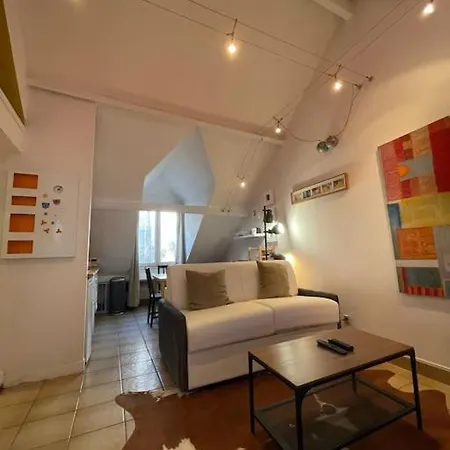 Apartment Cosy Place Des Abbesses-sacre-coeur ! Paris
