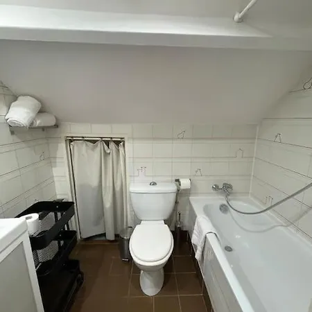 Cosy Place Des Abbesses-sacre-coeur ! Apartment