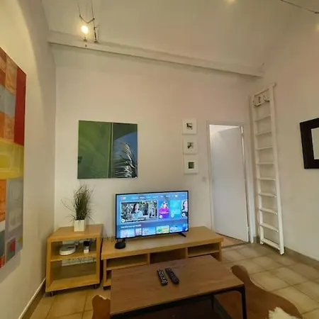 Cosy Place Des Abbesses-sacre-coeur ! Apartment *