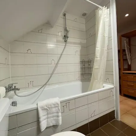 Apartment Cosy Place Des Abbesses-sacre-coeur ! *