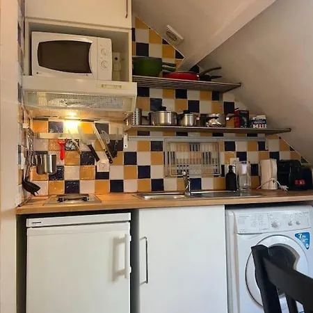 Cosy Place Des Abbesses-sacre-coeur ! Apartment *