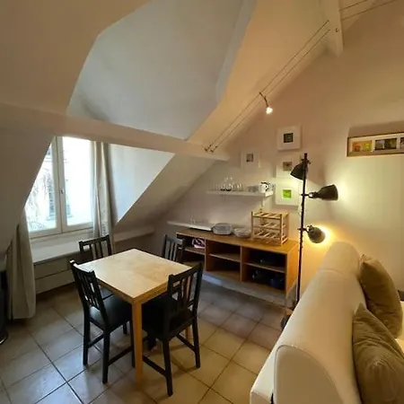 Cosy Place Des Abbesses-sacre-coeur ! * Paris