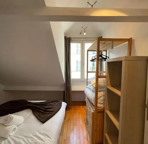 Cosy Place Des Abbesses-sacre-coeur ! *